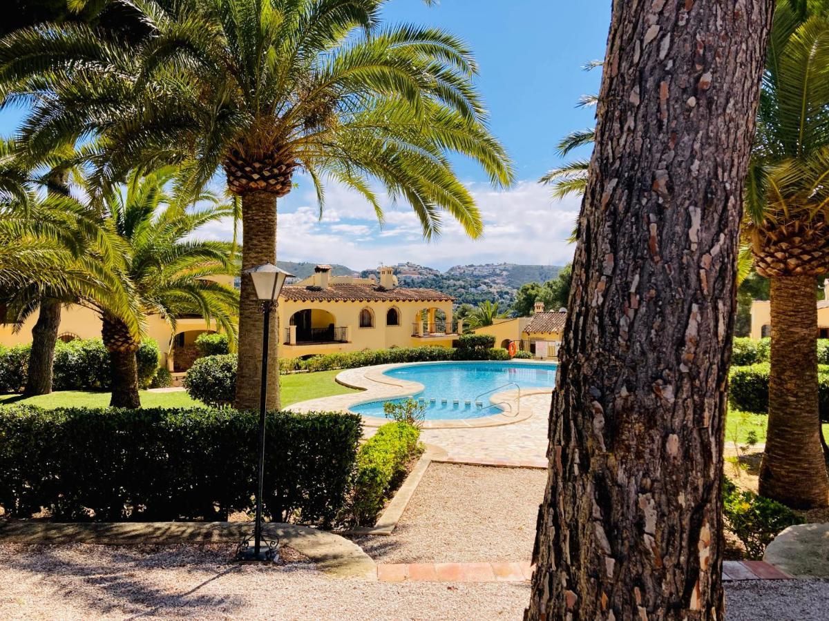 Apartamento Con Terraza En Complejo Con 2 Piscinas Moraira Exterior foto