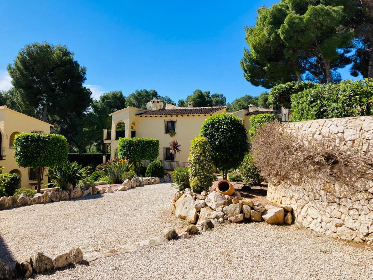 Apartamento Con Terraza En Complejo Con 2 Piscinas Moraira Exterior foto
