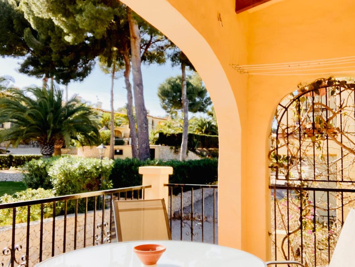Apartamento Con Terraza En Complejo Con 2 Piscinas Moraira Exterior foto