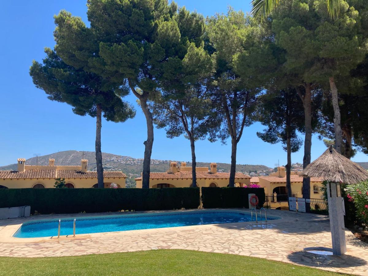 Apartamento Con Terraza En Complejo Con 2 Piscinas Moraira Exterior foto